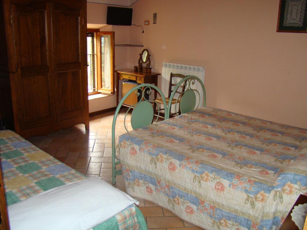 Agriturismo Vecchio Gelso Ortezzano Стая снимка