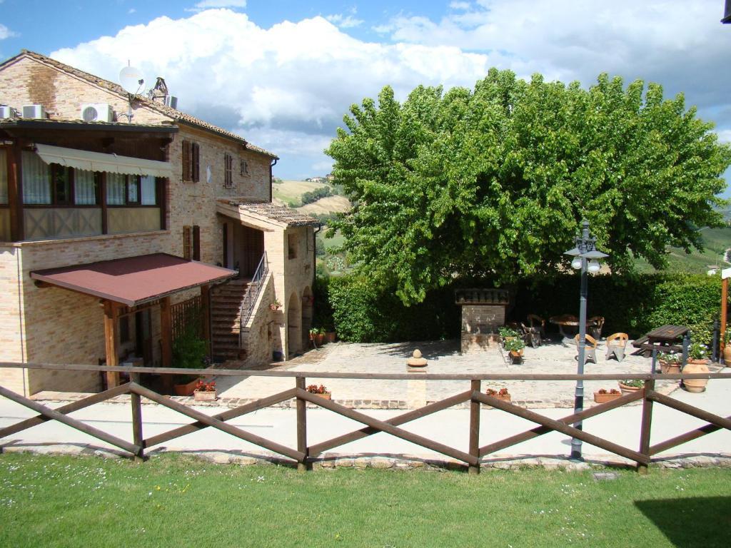 Agriturismo Vecchio Gelso Ortezzano Екстериор снимка