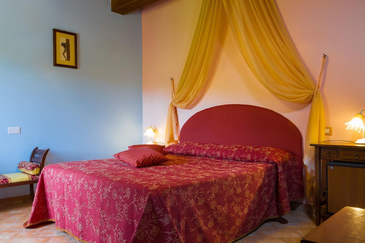 Agriturismo Vecchio Gelso Ortezzano Екстериор снимка